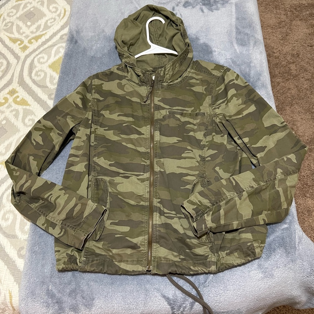 Light weight jacket
